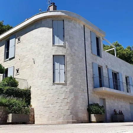 Luxury Beachfront Lilly With Private Pool Villa