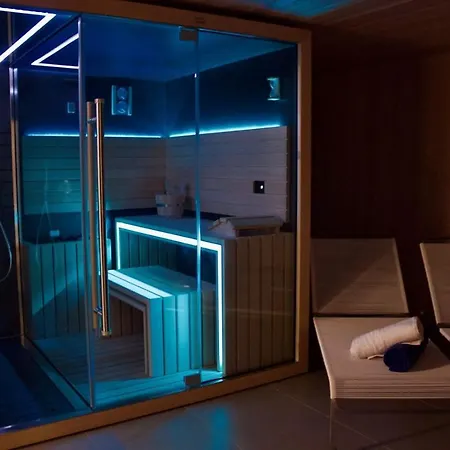 Luxury Beachfront Lilly With Private Pool פובליה