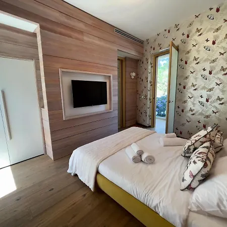 Luxury Beachfront Lilly With Private Pool וילה פובליה