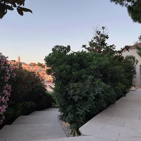 Luxury Beachfront Lilly With Private Pool וילה פובליה