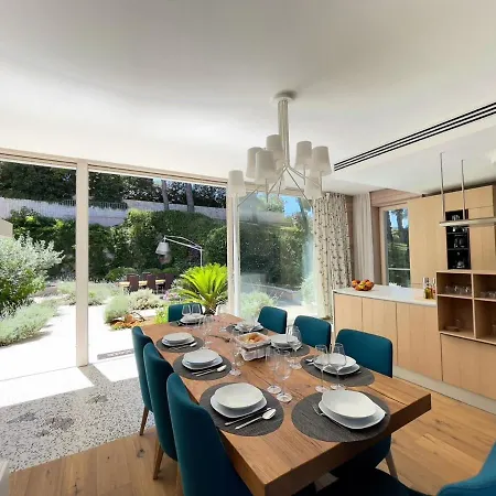 Luxury Beachfront Lilly With Private Pool וילה *