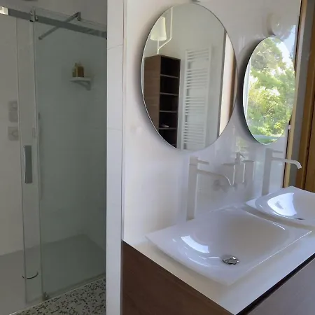 וילה Luxury Beachfront Lilly With Private Pool *