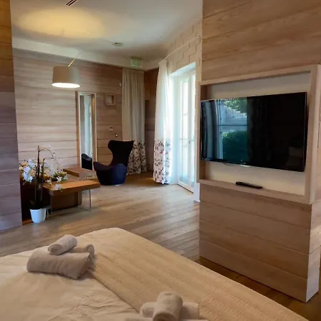 Luxury Beachfront Lilly With Private Pool וילה פובליה