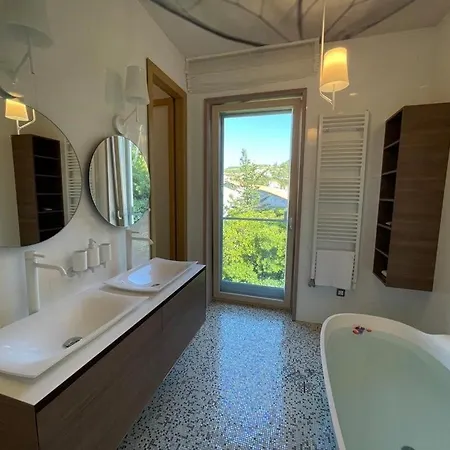 וילה Luxury Beachfront Lilly With Private Pool